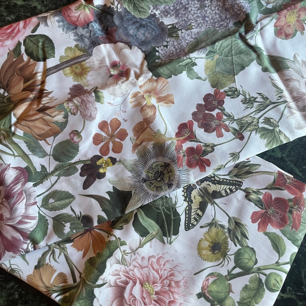 Christian Fischbacher Floral Patterned Duvet Cover and Pillow Shams - Picture 2 of 3